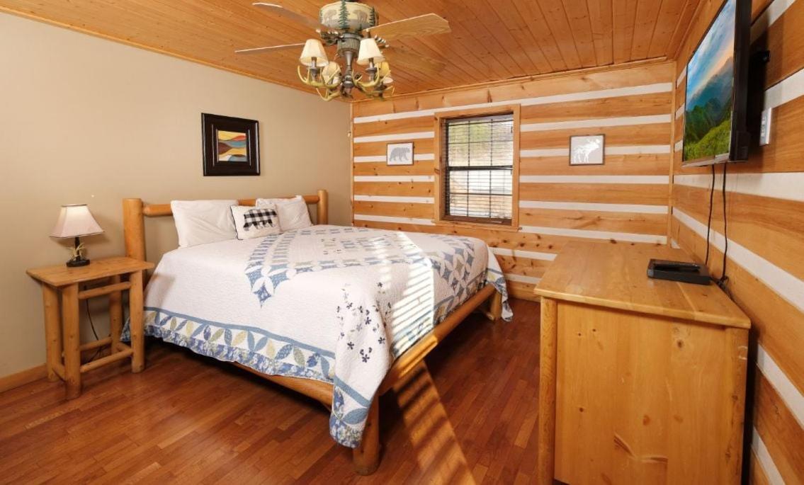 Smoky View With A Twist Villa Pigeon Forge Exterior foto