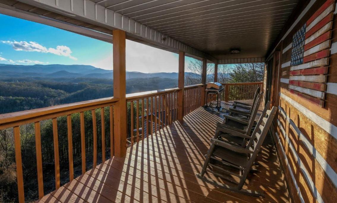 Smoky View With A Twist Villa Pigeon Forge Exterior foto